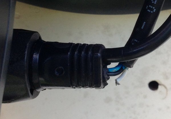 Loose wire on Lowrance Elite 5 DSI